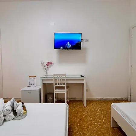 Residenza Degli Acquedotti Guest house 4*