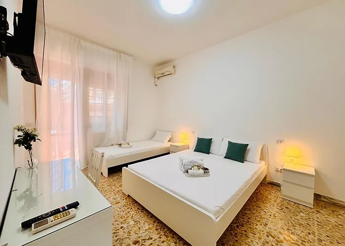 Residenza Degli Acquedotti 4* Rome